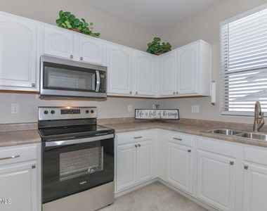 34718 N 25th Lane - Photo Thumbnail 19