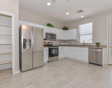 34718 N 25th Lane - Photo Thumbnail 22