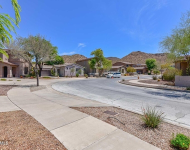 34718 N 25th Lane - Photo Thumbnail 2