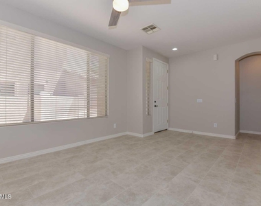 34718 N 25th Lane - Photo Thumbnail 6