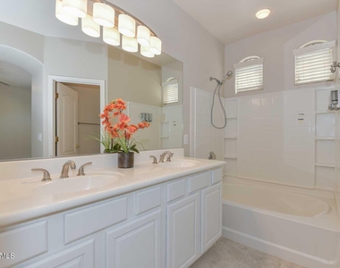 34718 N 25th Lane - Photo Thumbnail 11