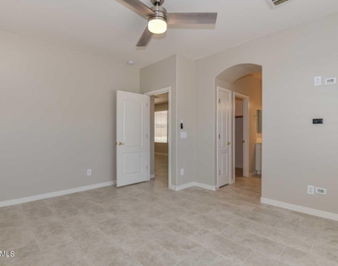 34718 N 25th Lane - Photo Thumbnail 12