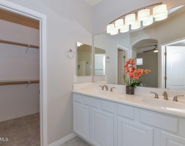 34718 N 25th Lane - Photo Thumbnail 10