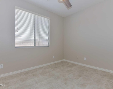 34718 N 25th Lane - Photo Thumbnail 15