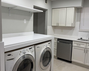 2810 Riverside Drive - Photo Thumbnail 4