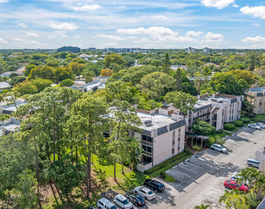 8421 Forest Hills Drive - Photo Thumbnail 24