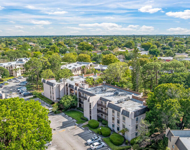8421 Forest Hills Drive - Photo Thumbnail 26