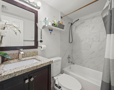 8421 Forest Hills Drive - Photo Thumbnail 17