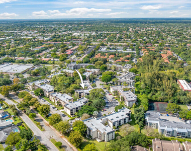 8421 Forest Hills Drive - Photo Thumbnail 28