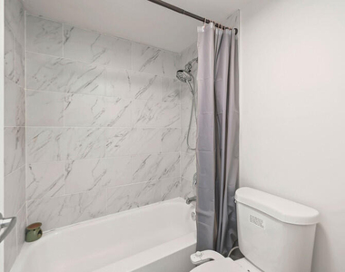 8421 Forest Hills Drive - Photo Thumbnail 9
