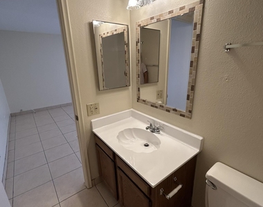 1762 W Colt Road - Photo Thumbnail 26