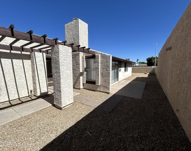 1762 W Colt Road - Photo Thumbnail 29