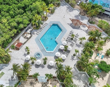 100 Bayview Drive - Photo Thumbnail 1