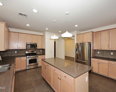 3841 E Palo Verde Street - Photo Thumbnail 9