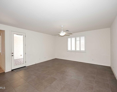 3841 E Palo Verde Street - Photo Thumbnail 6
