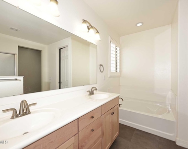 3841 E Palo Verde Street - Photo Thumbnail 21