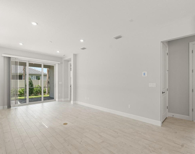4501 Nautilus Circle - Photo Thumbnail 7