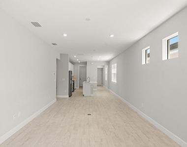4501 Nautilus Circle - Photo Thumbnail 12