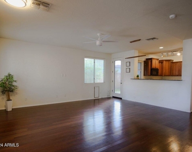 2188 S Heron Lane - Photo Thumbnail 10