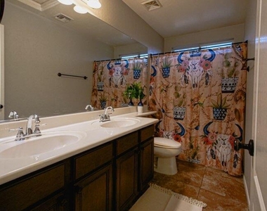 2188 S Heron Lane - Photo Thumbnail 18