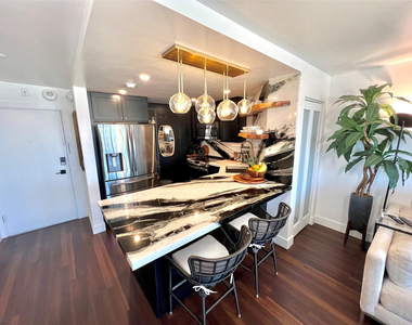 133 N Pompano Beach Boulevard - Photo Thumbnail 5