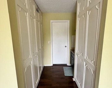3740 Inverrary Drive - Photo Thumbnail 14