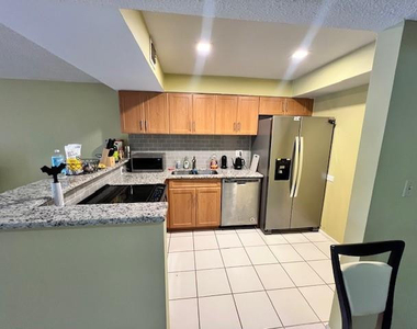 3740 Inverrary Drive - Photo Thumbnail 7
