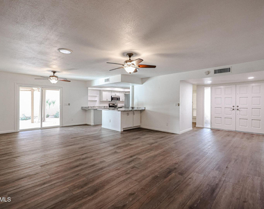26033 S Hollygreen Drive - Photo Thumbnail 8