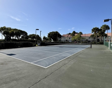 815 W Boynton Beach Boulevard - Photo Thumbnail 31