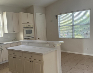 2264 Newport Isles Boulevard - Photo Thumbnail 6