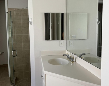 2264 Newport Isles Boulevard - Photo Thumbnail 11