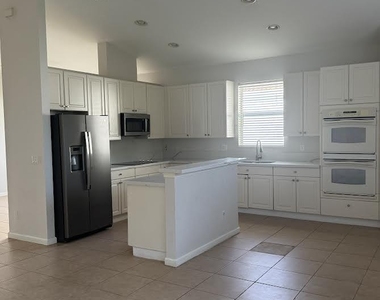 2264 Newport Isles Boulevard - Photo Thumbnail 7