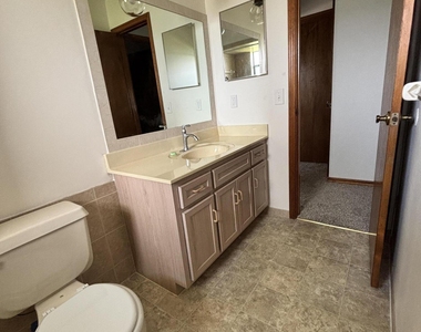 337 Nw Tyler Avenue - Photo Thumbnail 22