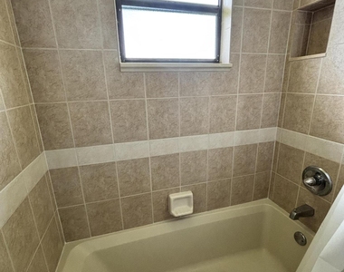 337 Nw Tyler Avenue - Photo Thumbnail 23