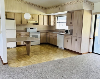 337 Nw Tyler Avenue - Photo Thumbnail 7
