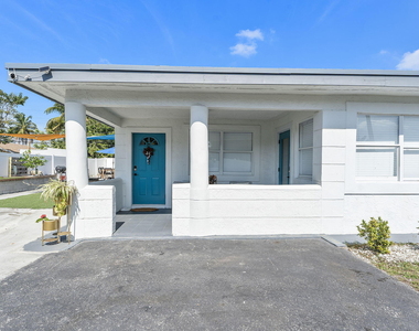 2629 Sw 6th Court - Photo Thumbnail 3