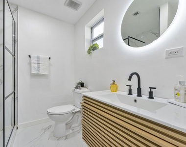 2629 Sw 6th Court - Photo Thumbnail 24