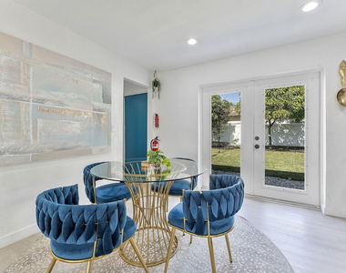 2629 Sw 6th Court - Photo Thumbnail 9