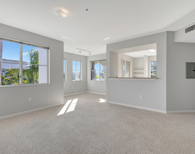 11020 Legacy Drive - Photo Thumbnail 5