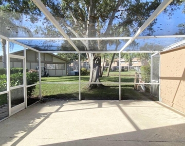 371 Maplecrest Circle - Photo Thumbnail 1