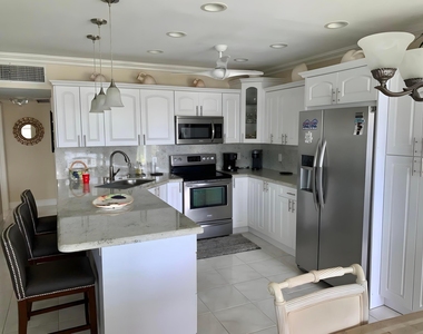 5200 Ne 24th Terrace - Photo Thumbnail 2
