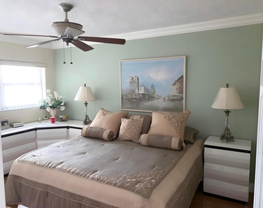 5200 Ne 24th Terrace - Photo Thumbnail 7