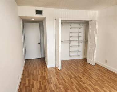 16251 Golf Club Road - Photo Thumbnail 10