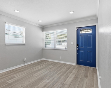 128 Nw 10th Avenue - Photo Thumbnail 3