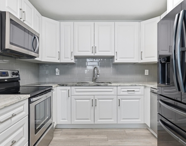 128 Nw 10th Avenue - Photo Thumbnail 7