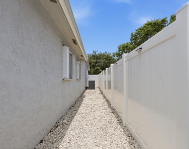 128 Nw 10th Avenue - Photo Thumbnail 42