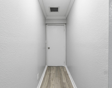 128 Nw 10th Avenue - Photo Thumbnail 13