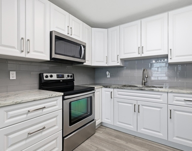 128 Nw 10th Avenue - Photo Thumbnail 6