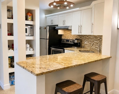 627 Sea Pine Way - Photo Thumbnail 10