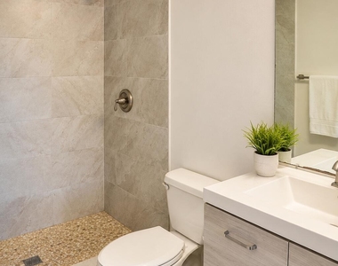 627 Sea Pine Way - Photo Thumbnail 11